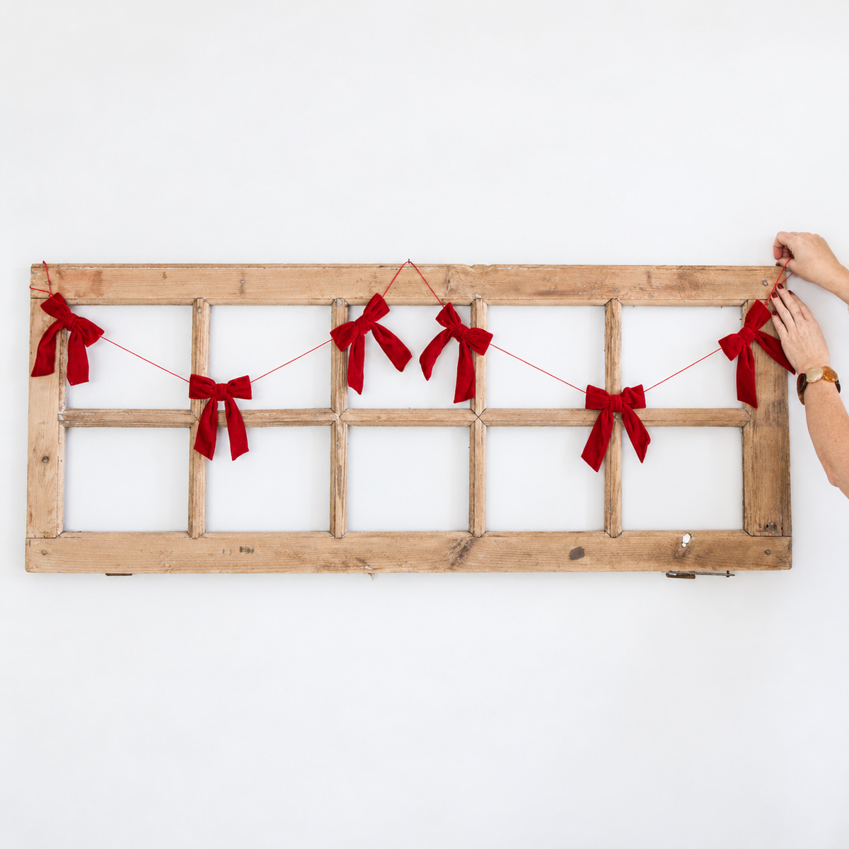 5' Red Velvet Bow Garland - Interior Delights