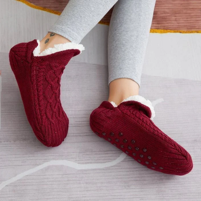 Fleece Socks with Silicone Grip Dots and Mid Calf Coverage