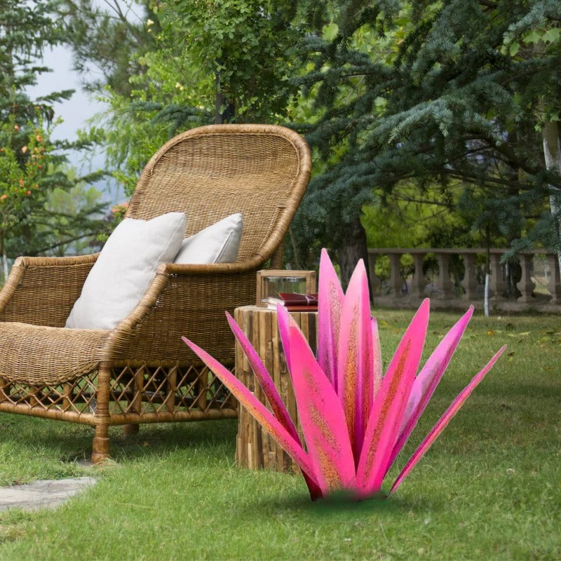 Metal Agave Plant Decorative Sculpture with Rust Finish and Weather Resistant Coating