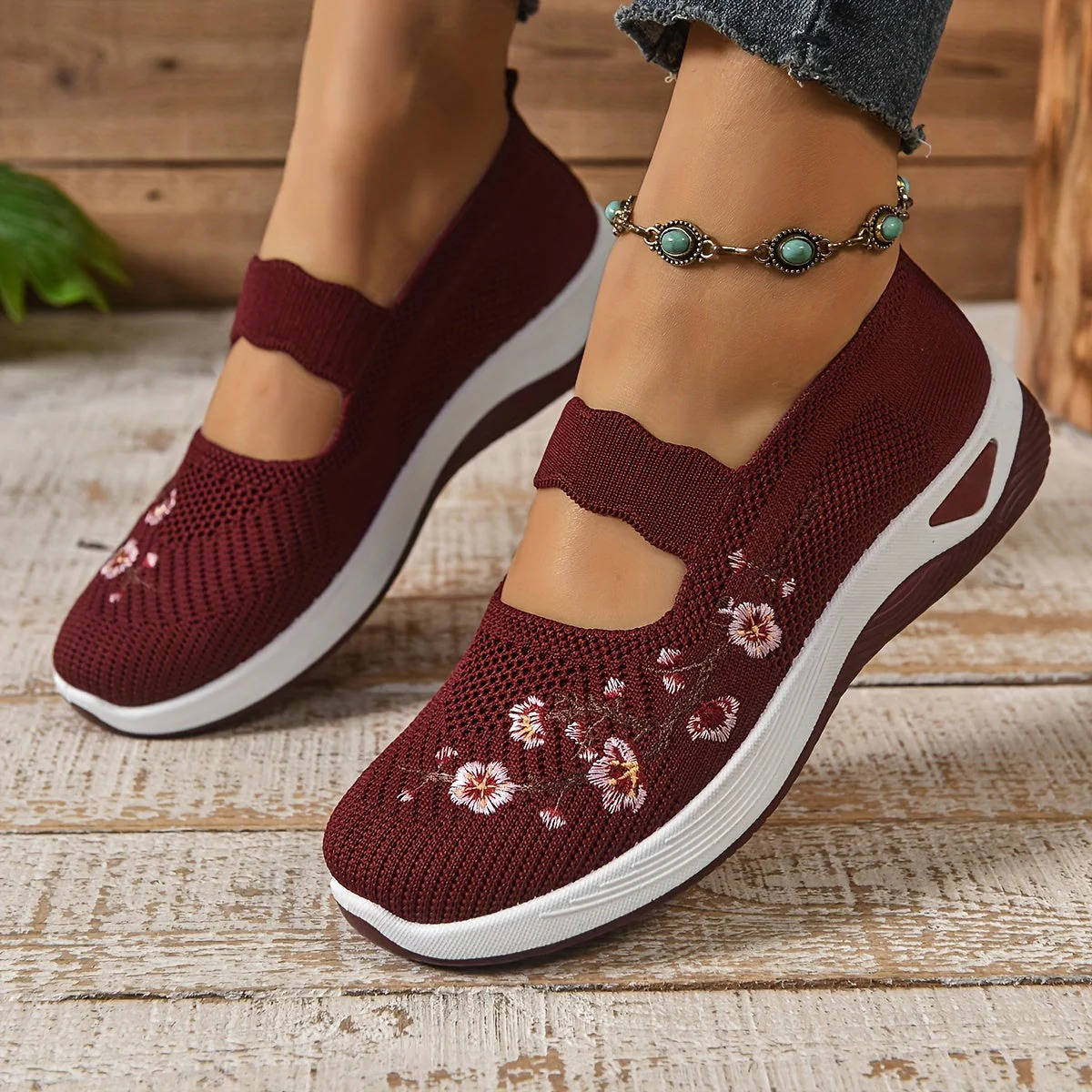Women's Slip-On Mary Jane Shoes with Elastic Instep Strap and Floral Embroidery