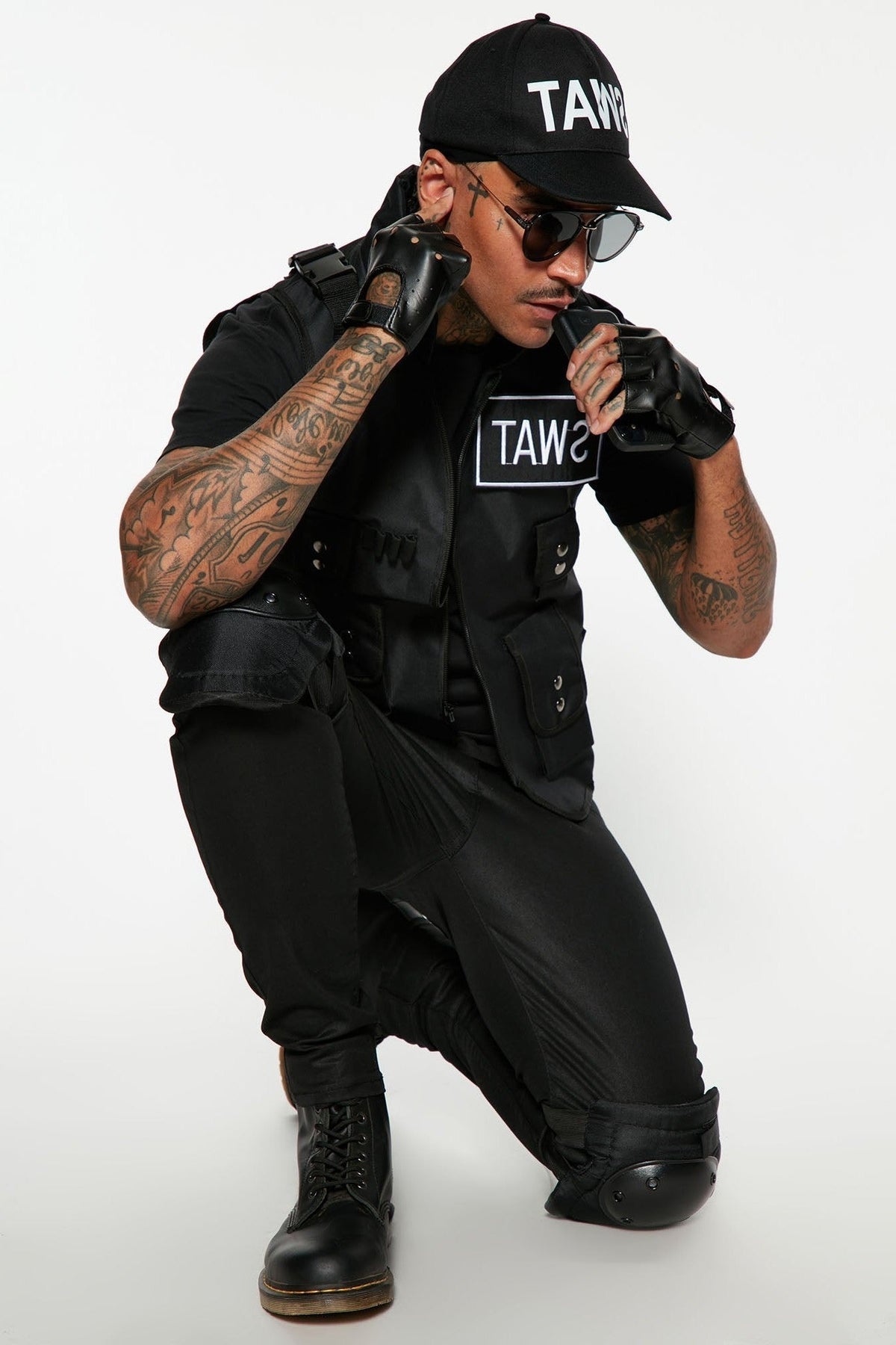 Four Piece Tactical Costume Set with Vest and Cap, Fingerless Gloves