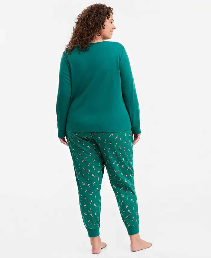 Holiday Print Pajama Set with Long Sleeves and Elastic Waistband, Side Pockets