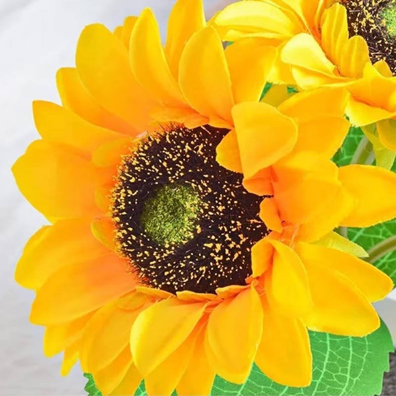 Copper Wire Sunflower Night Light with Flexible Stem and Dual Brightness, USB Rechargeable - Alverraliving