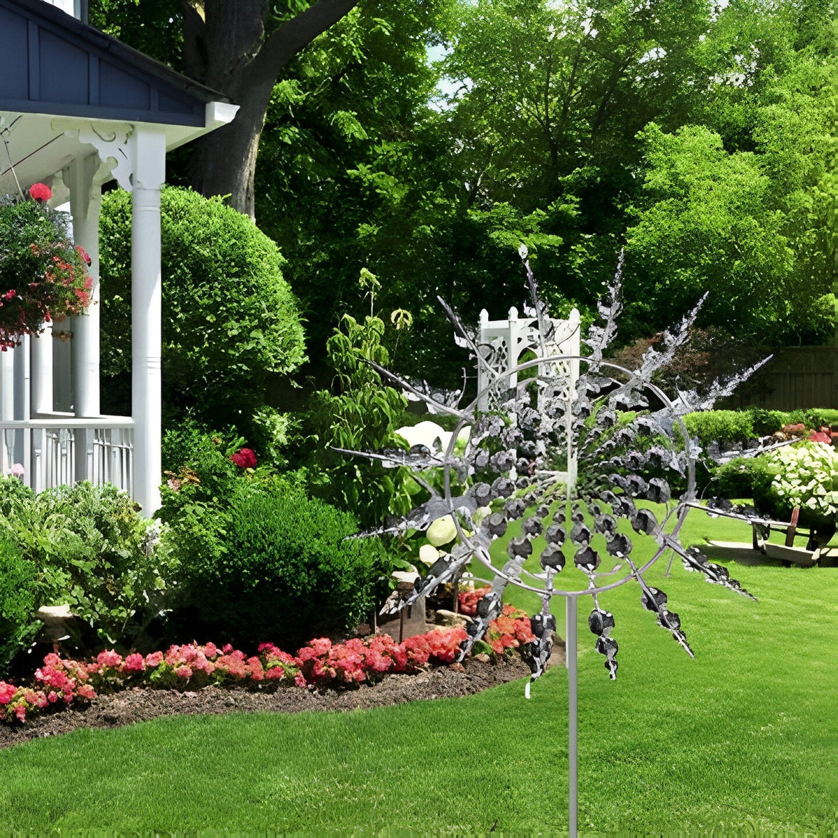Kinetic Metal Wind Spinner with Anti Rust Finish for Gardens