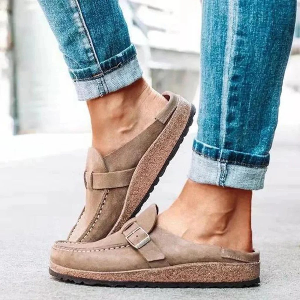 Womens Buckled Sandals with Open Toe Design and Flat Sole