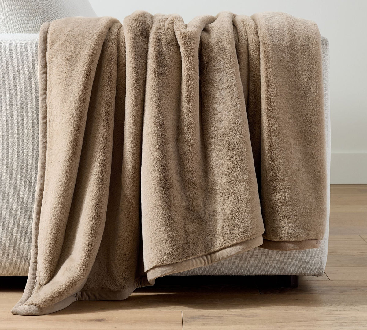 Double Sided Faux Fur Throw with Synthetic Rabbit Fur and Reinforced Edges