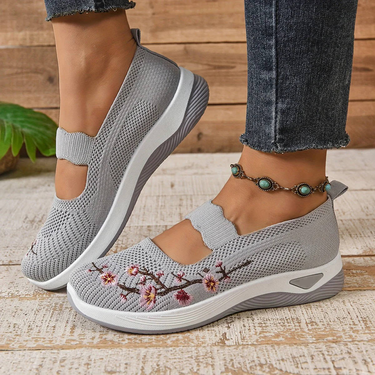 Women's Slip-On Mary Jane Shoes with Elastic Instep Strap and Floral Embroidery