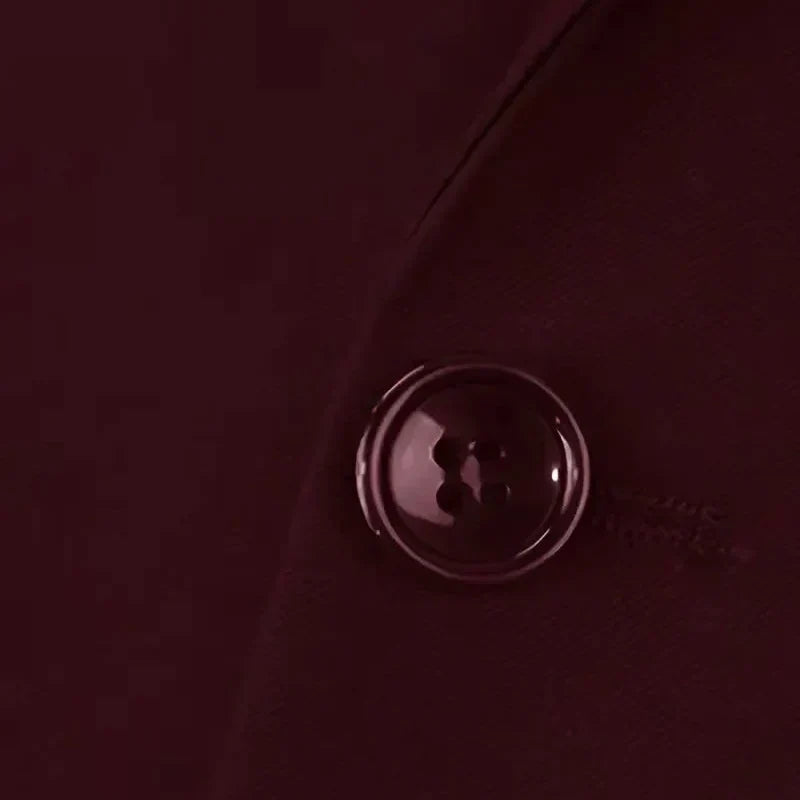 Versatile men's slim fit double-breasted 3-piece suit with waistcoat, suitable for various events.