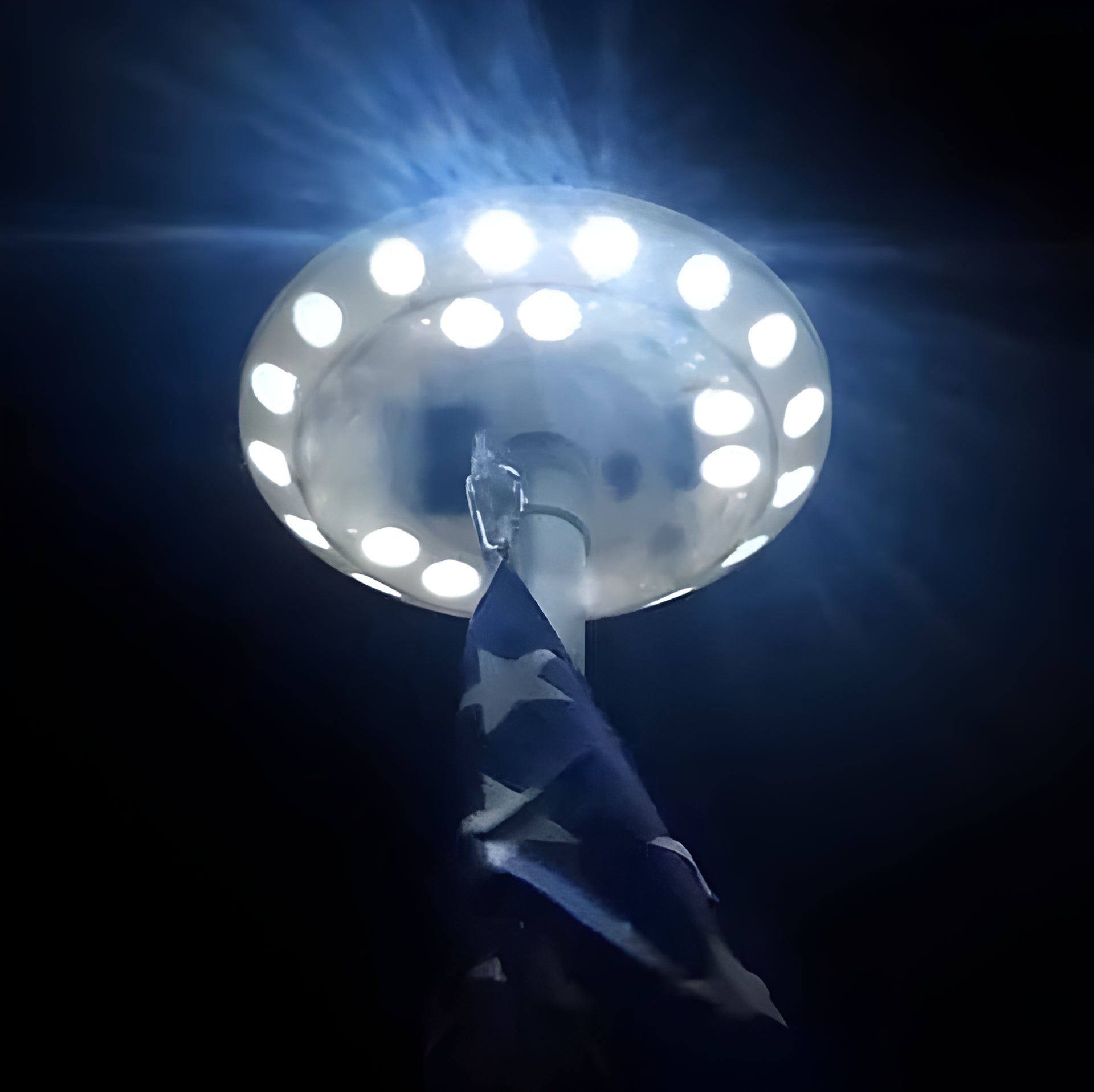 Solar Flagpole Light with 26 LED and Automatic Dusk to Dawn Operation